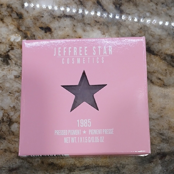 Jeffree Star Other - Jeffree Star 1985 Eyeshadow - Vibrant Pink